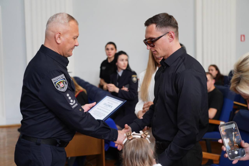 Магістри академії – приклад мужності, професіоналізму та людяності-фото