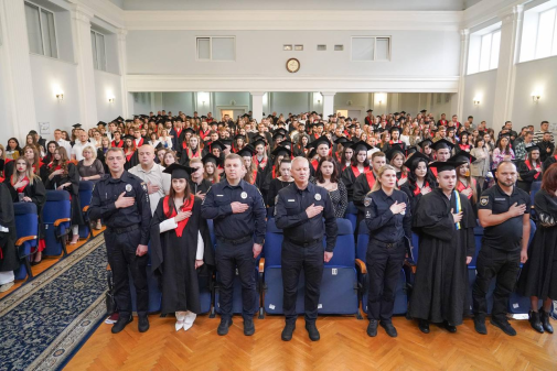 Магістри академії – приклад мужності, професіоналізму та людяності-фото