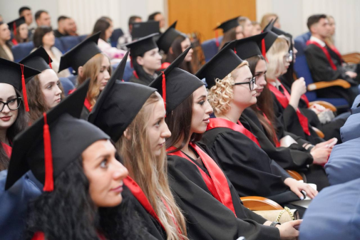 Магістри академії – приклад мужності, професіоналізму та людяності-фото