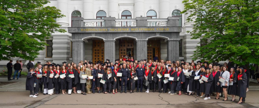 Магістри академії – приклад мужності, професіоналізму та людяності-фото
