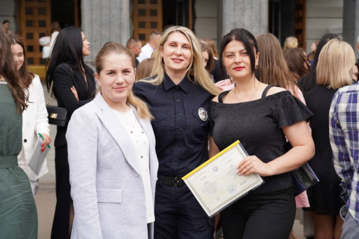 Диплом — за покликом серця й обов’язку-фото