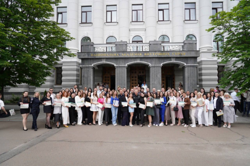 Диплом — за покликом серця й обов’язку-фото