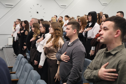 Випуск бакалаврів інституту заочного та дистанційного навчання-фото