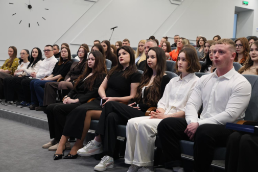 Випуск бакалаврів інституту заочного та дистанційного навчання-фото