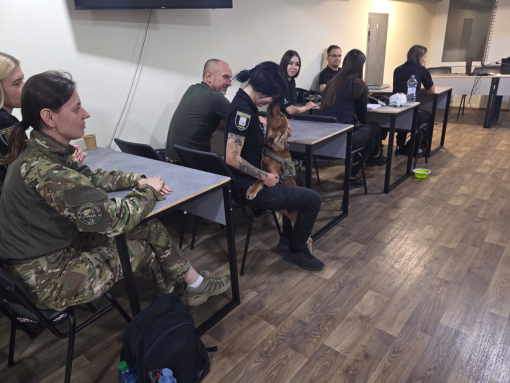 Психологія масової поведінки: практичне заняття з елементами каністерапії-фото