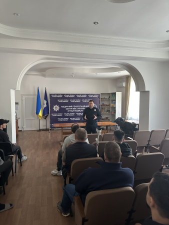 Проведення профорієнтаційних заходів із військовослужбовцями ДПСУ, ДСНС, НГУ, поліцейськими НПУ-фото