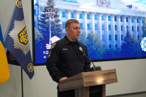 Випуск бакалаврів спеціальності «Право»: дипломи, відзнаки та слова вдячності захисникам України-фото
